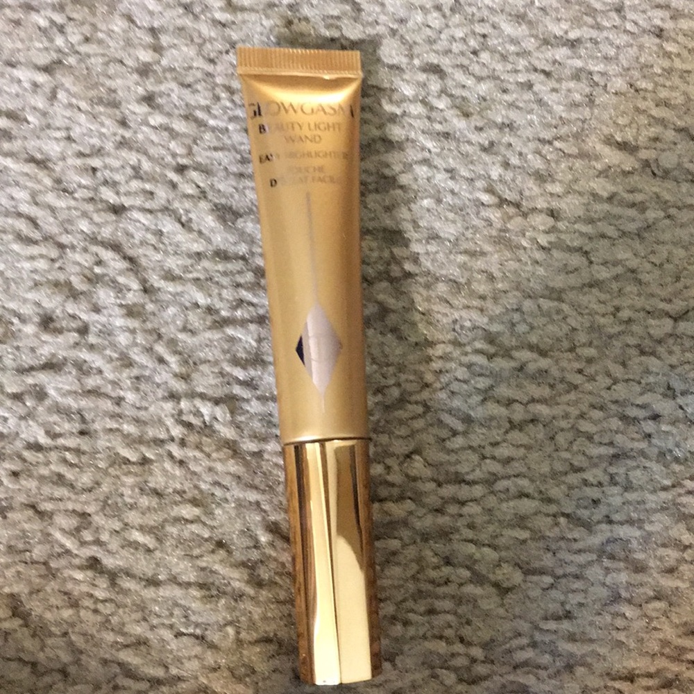 Charlotte tilbury light wand highlighter